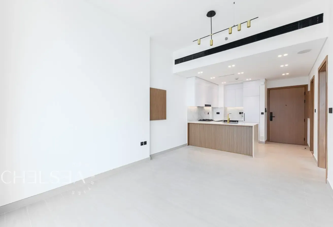 PRIME LOCATION | SPACIOUS | MODERN LAYOUT