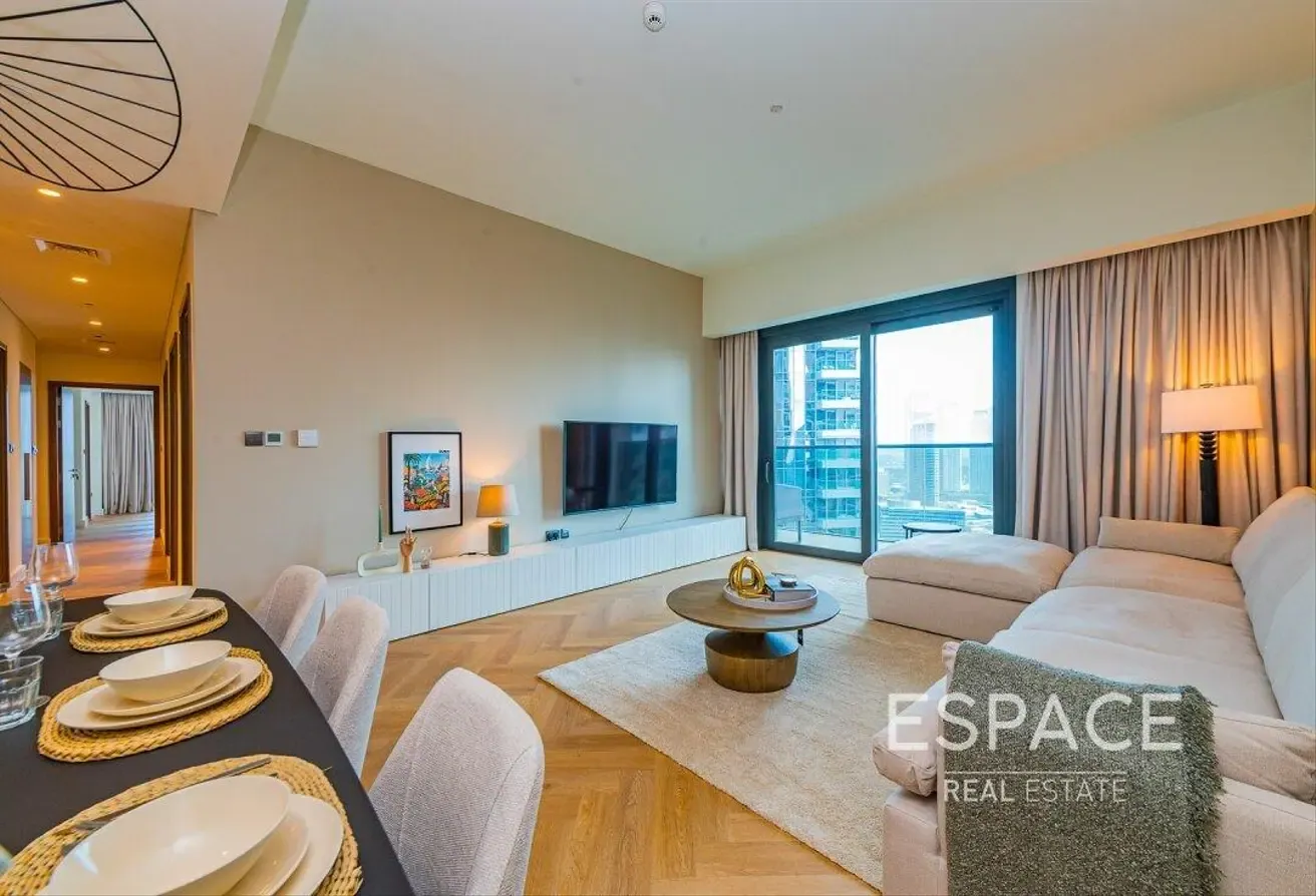 Luxury Furnished | Fountain View