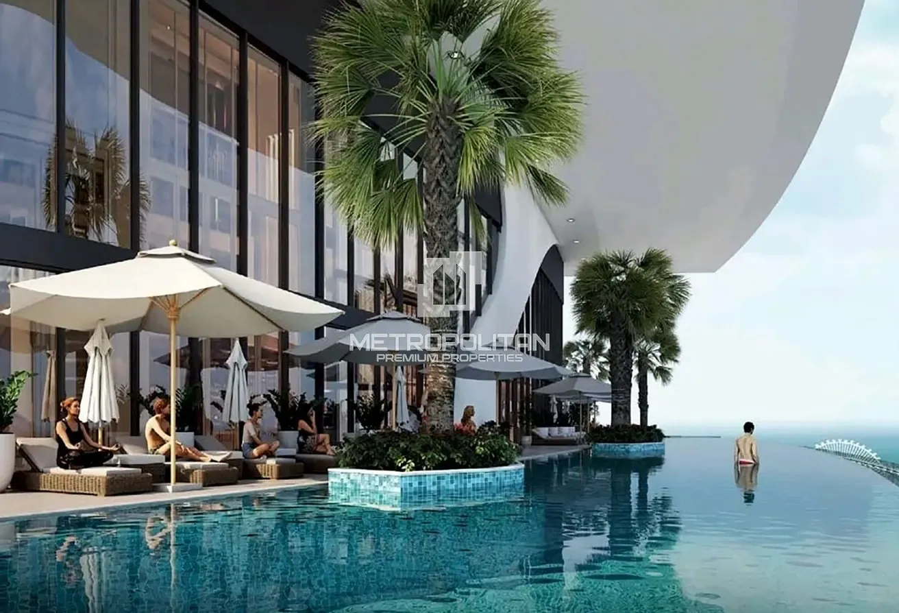 Ultra Luxury Penthouse| Private Lift| Marina Views