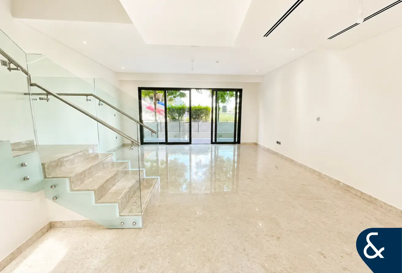 Vacant On Transfer | Middle Unit | Best Price
