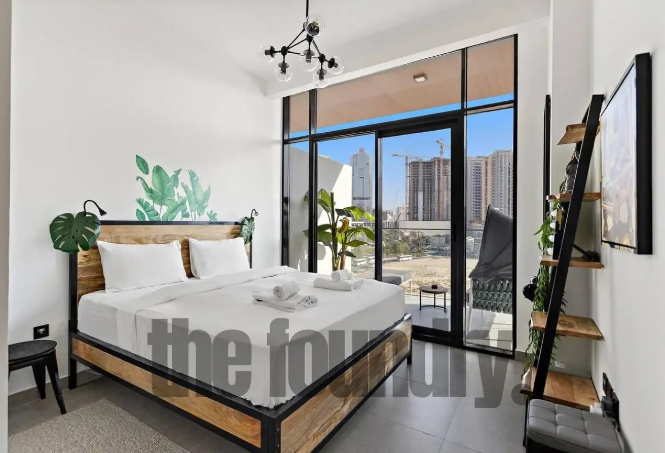 FULLY FURNISHED | SMART HOME | VACANT ON TRANSFER