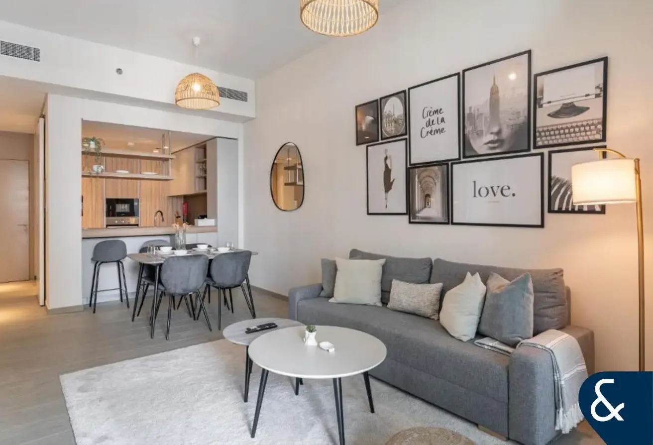 Ready To Move | 1 Bedroom | Large Layout