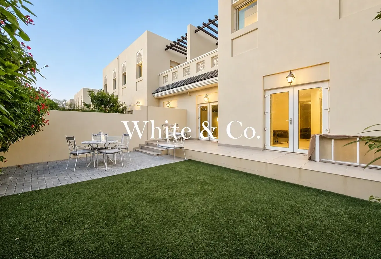 Single Row | Vastu Comp | Upstairs Living