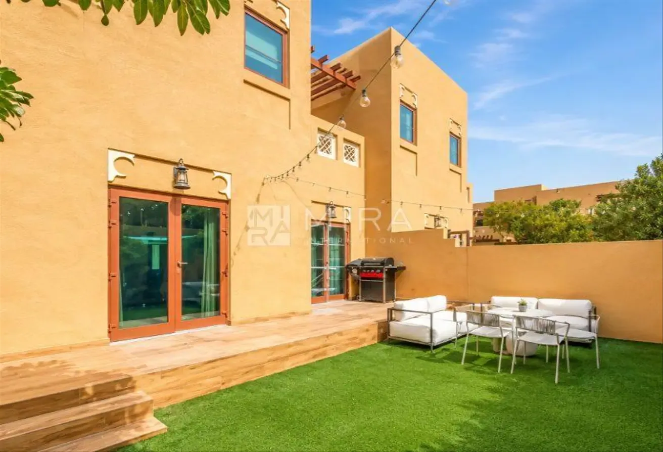 Family Community I Unfurnished I Private Garden