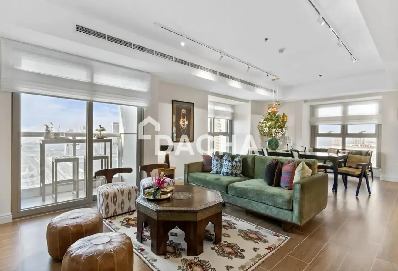 FULLY UPGRADED | Sea View | Vacant Now