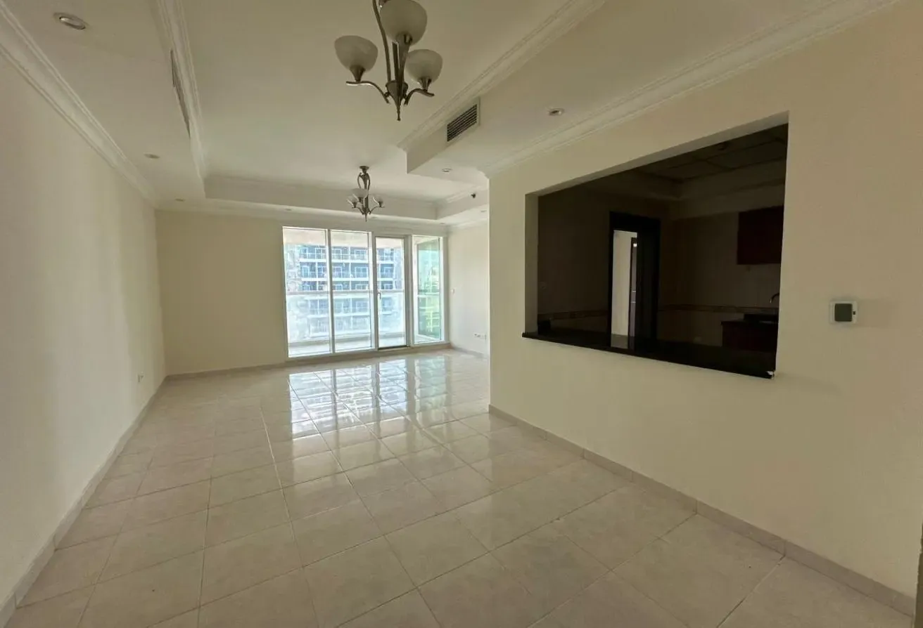 NEAR THE METRO | UNFURNISHED | 2 BEDROOM APARTMENT