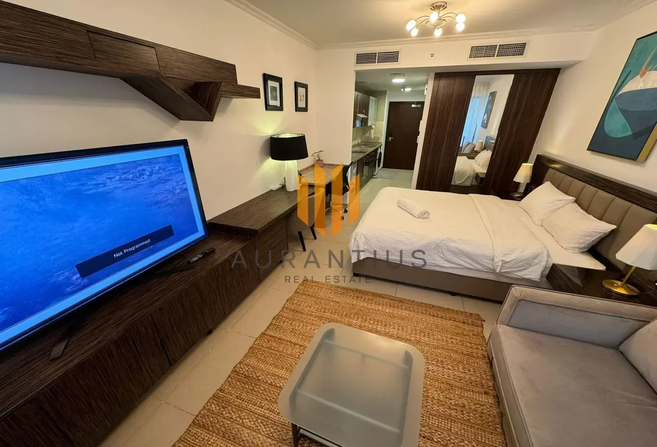 Near Metro|Fully Furnished|Community & Lake View