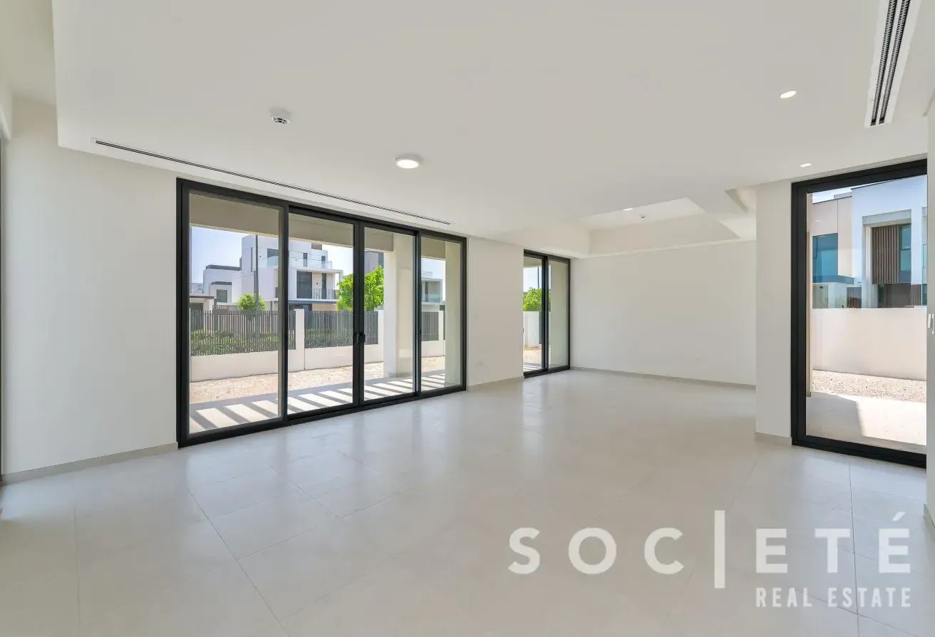Prime location | Biggest Plot | Corner Unit