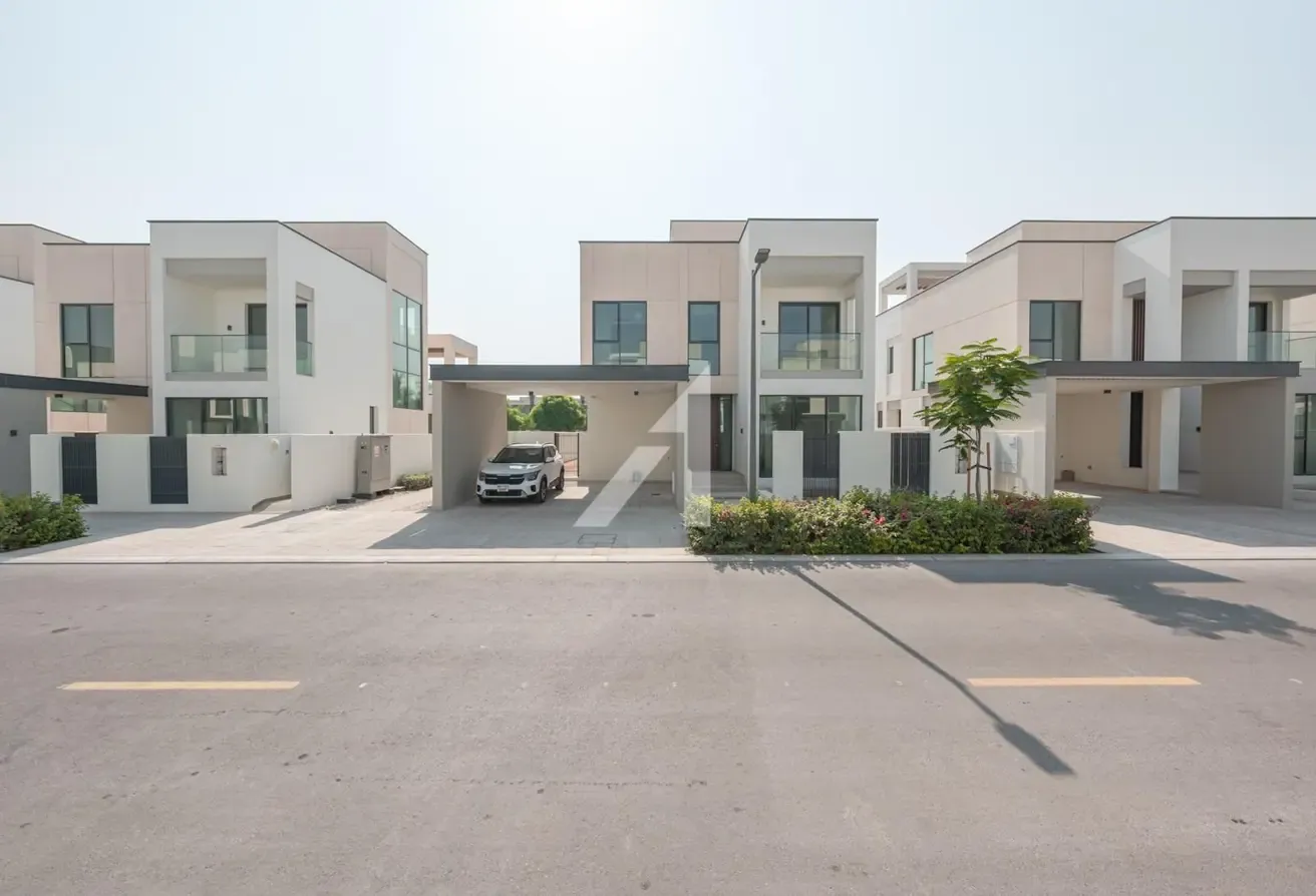 Brand New | Near Community Center | Easy Access
