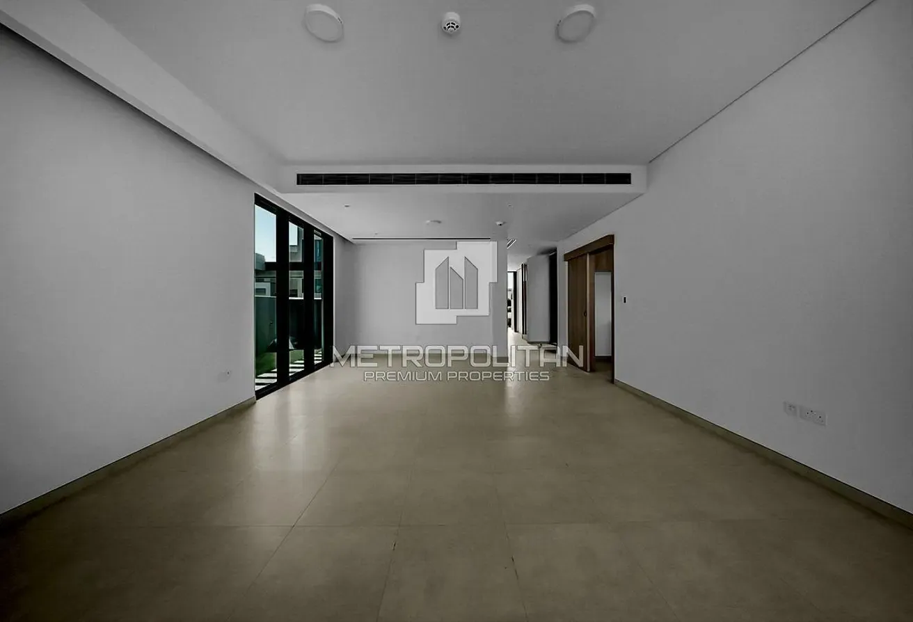 New Luxury Villa | Spacious | Close to Park
