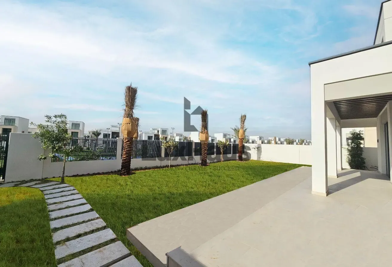 Ready Now | Park View | Natural Landscaping