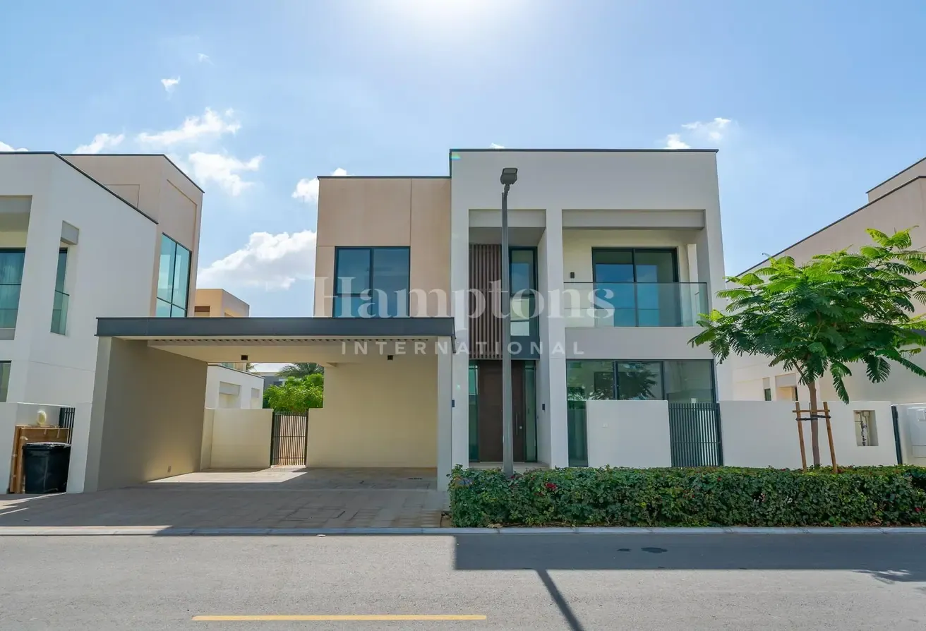 Brand New | Single Row | Premium Location