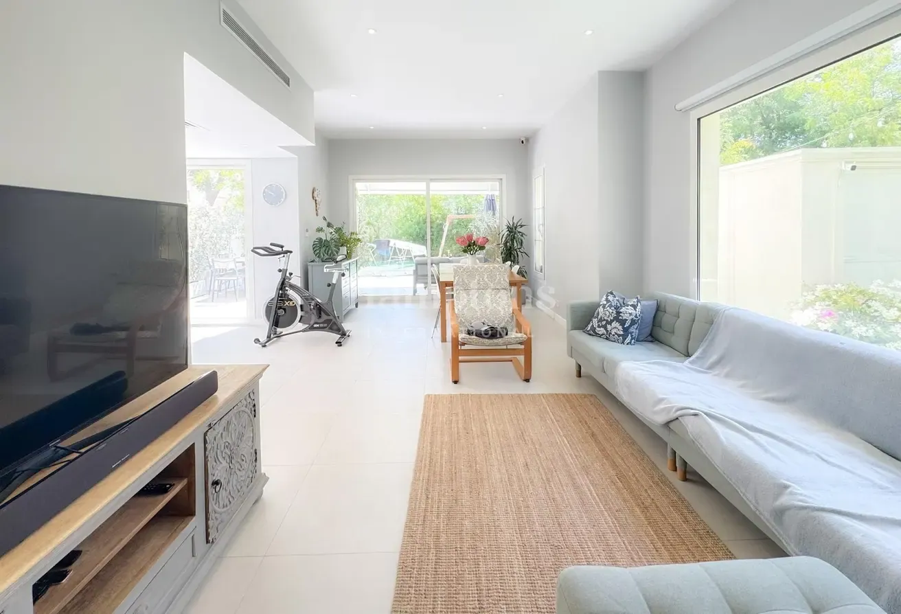 Fully Furnished | Extended | Best Priced