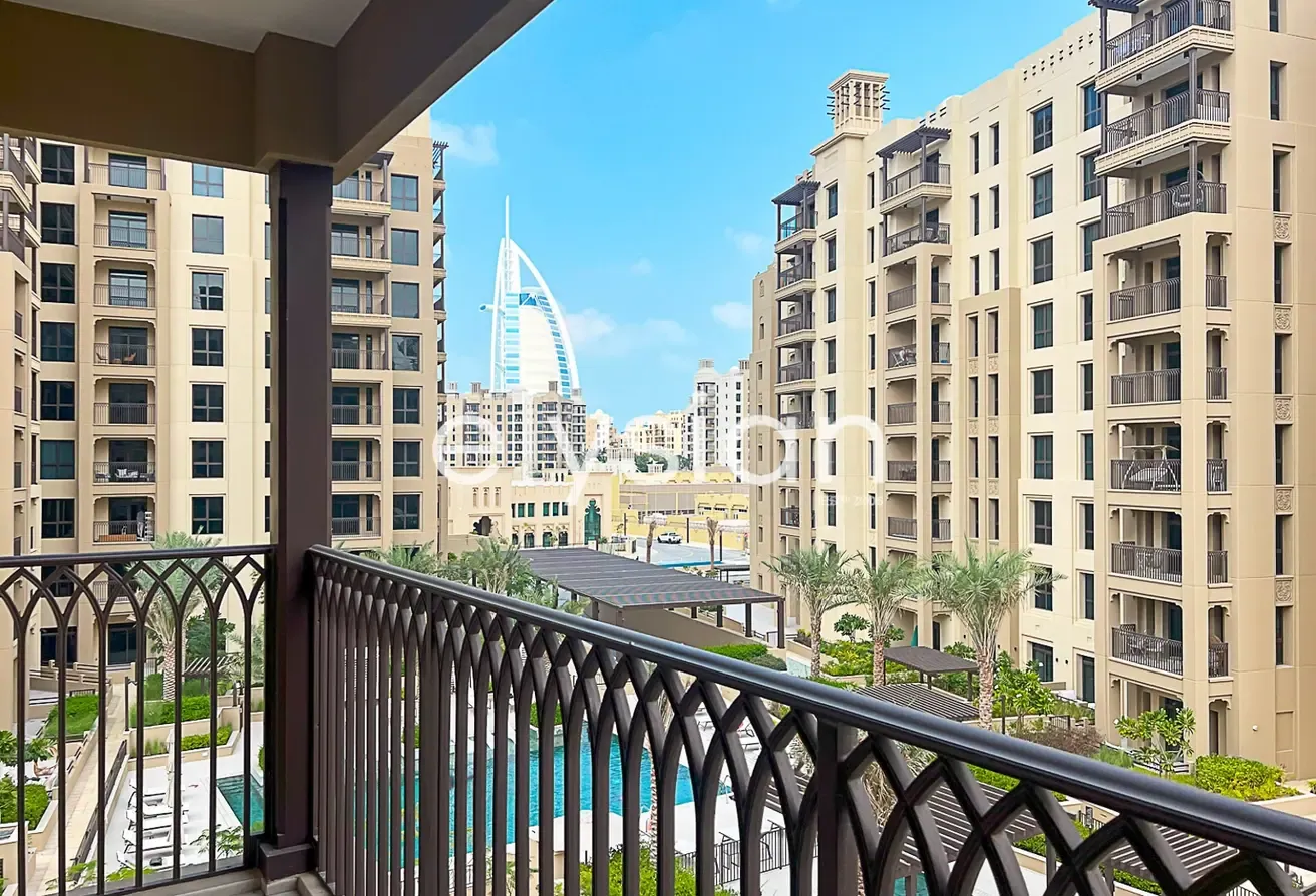 Exclusive | Stunning Burj View | Maids Room