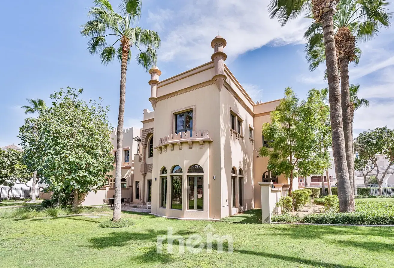 Captivating Luxury Villa | Premier Location