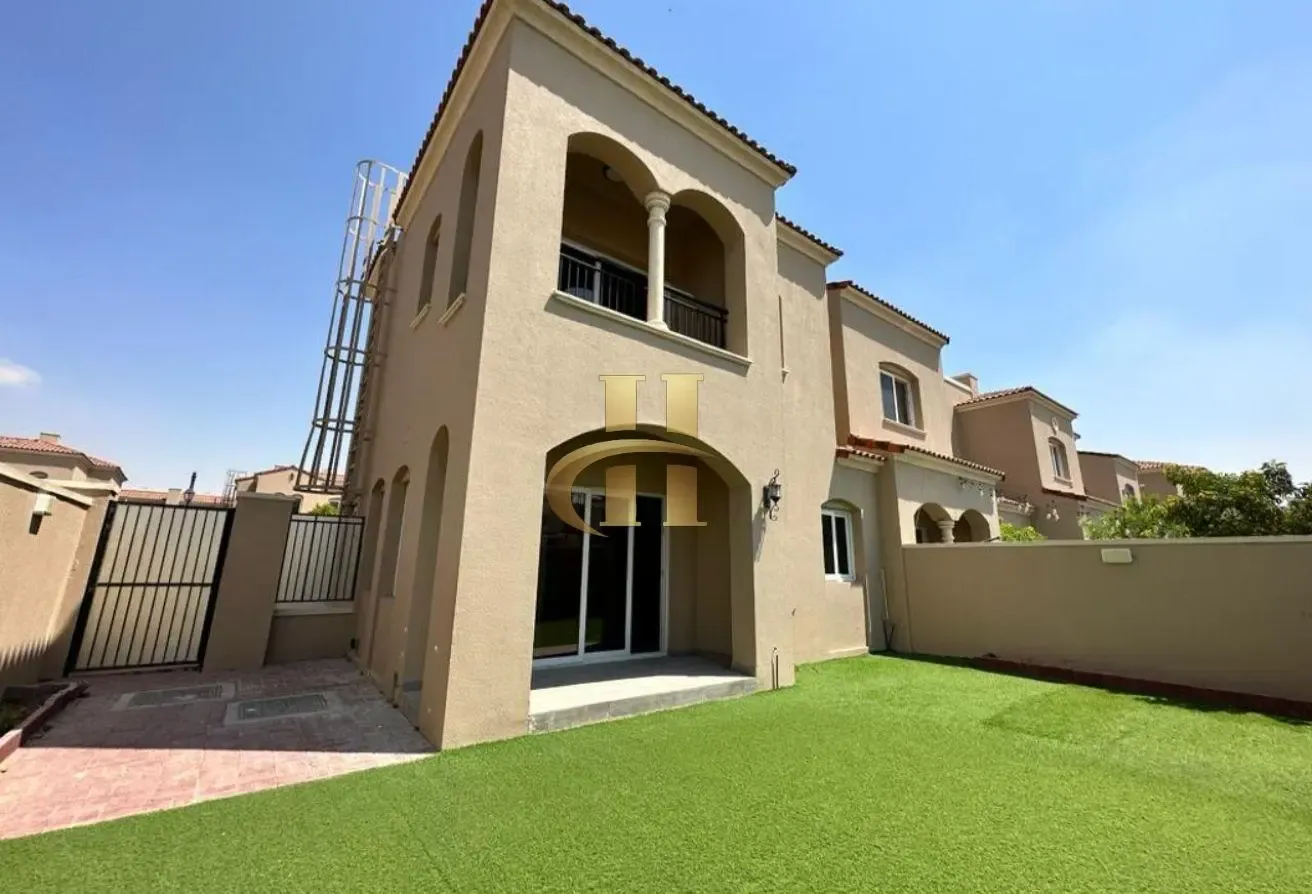 Single Row | Biggest Plot | Vacant|Bright Interior