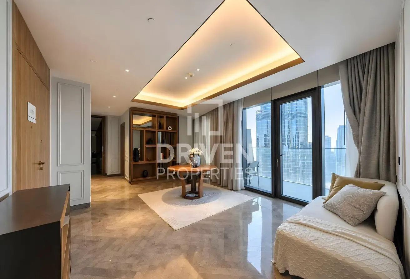 Luxury Apt | High Floor | Prime Location