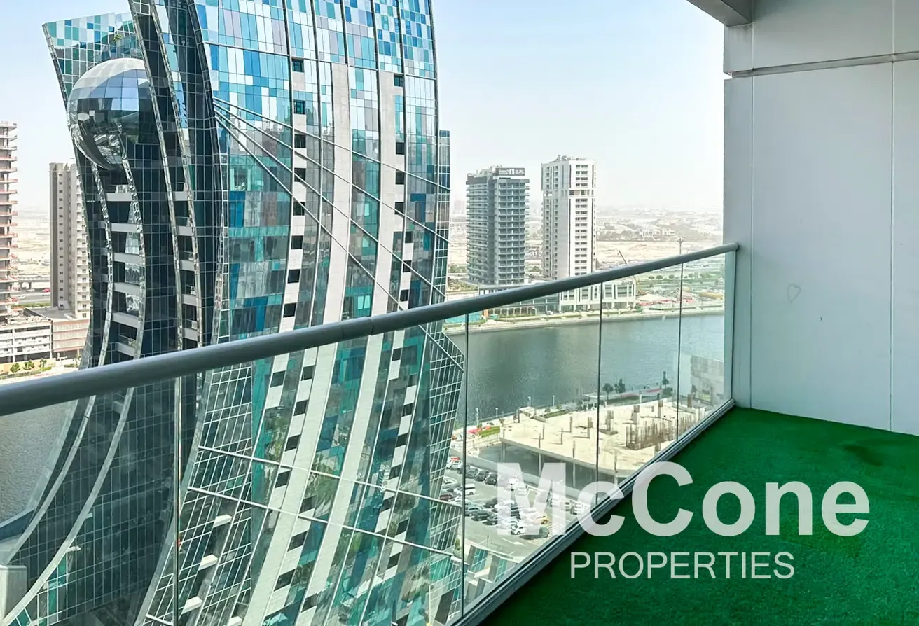 Upgraded | High Floor | Canal View