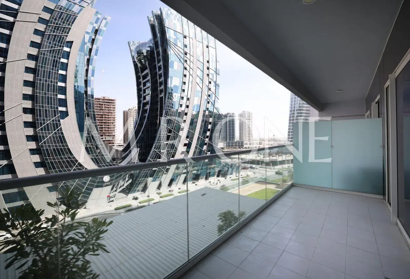 Business Bay | Well-Maintained | Vacant
