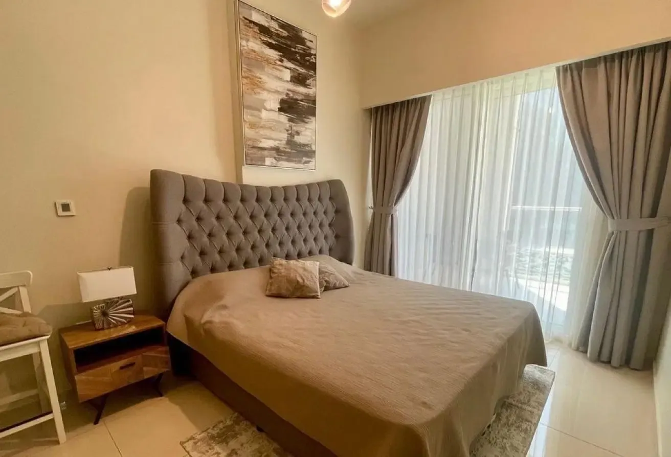 2 BR Apartment in Business Bay with Water Views