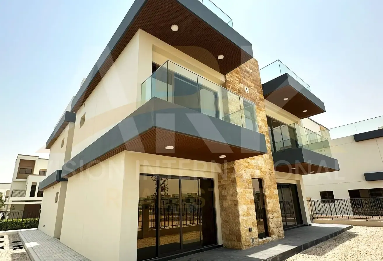 Luxury 6 Bed Villa | Direct Access to the Lagoon