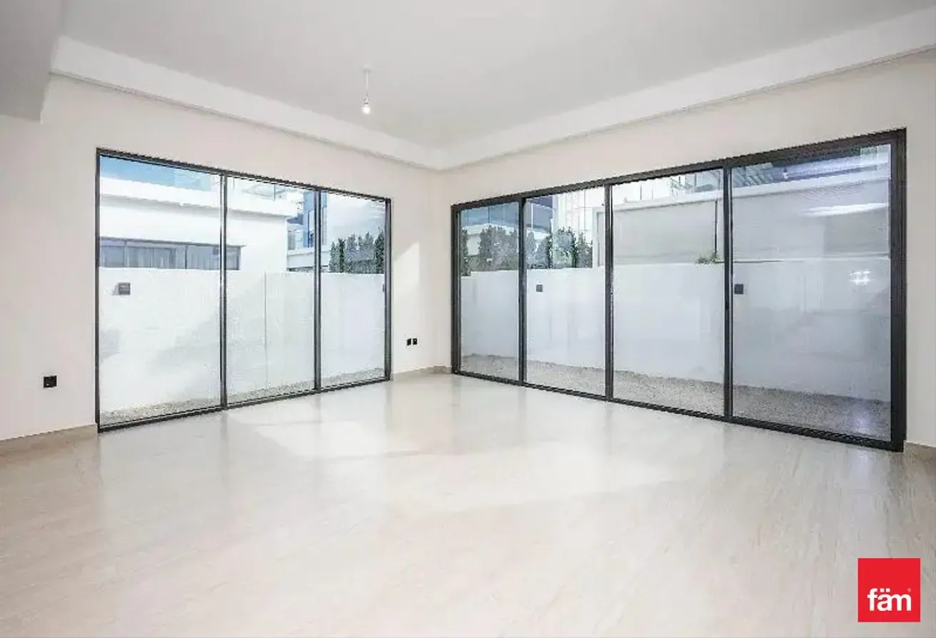 Waterfront Living | Luxury Villa | Hot Deal