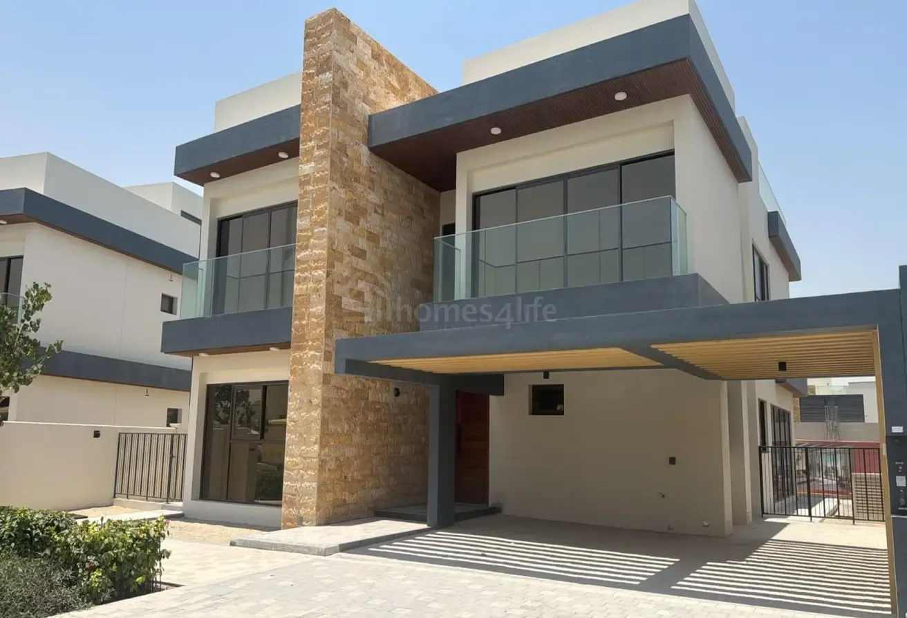 SPACIOUS 5BR I LAGOON VIEW | VASTU I PREMIUM VILLA