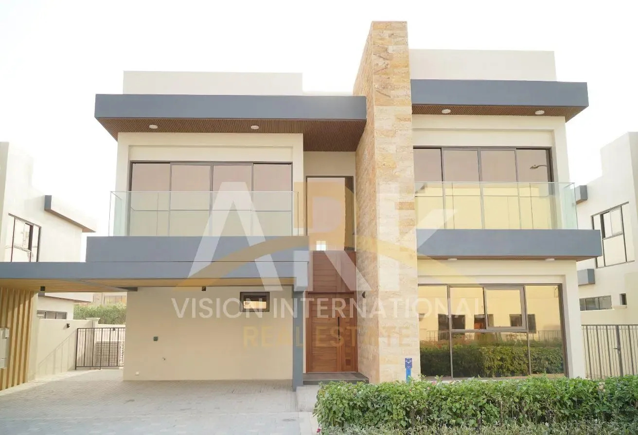 LUXURIOUS VILLA | MOVE-IN NOW | DAMAC LAGOONS
