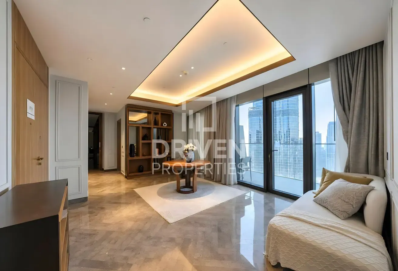 Luxury Apt | High Floor | Prime Location