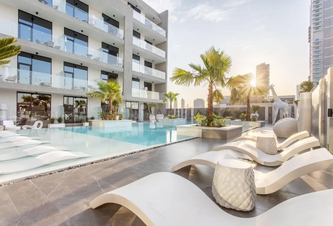 Big Layout Studio | Modern | Premium Amenities