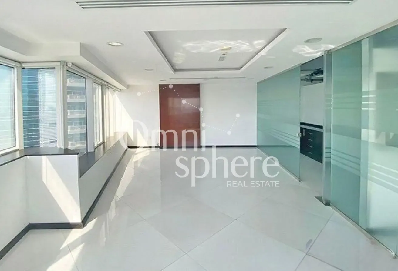 Vacant | Prime Location | High Floor | Canal View