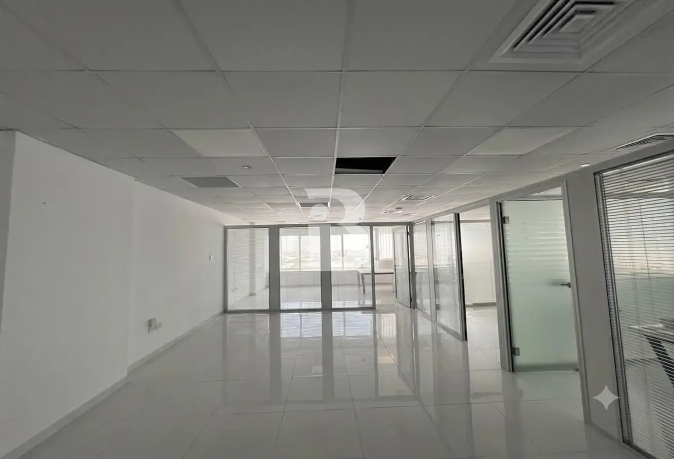 Burj Khalifa View | Spacious Office | Vacant