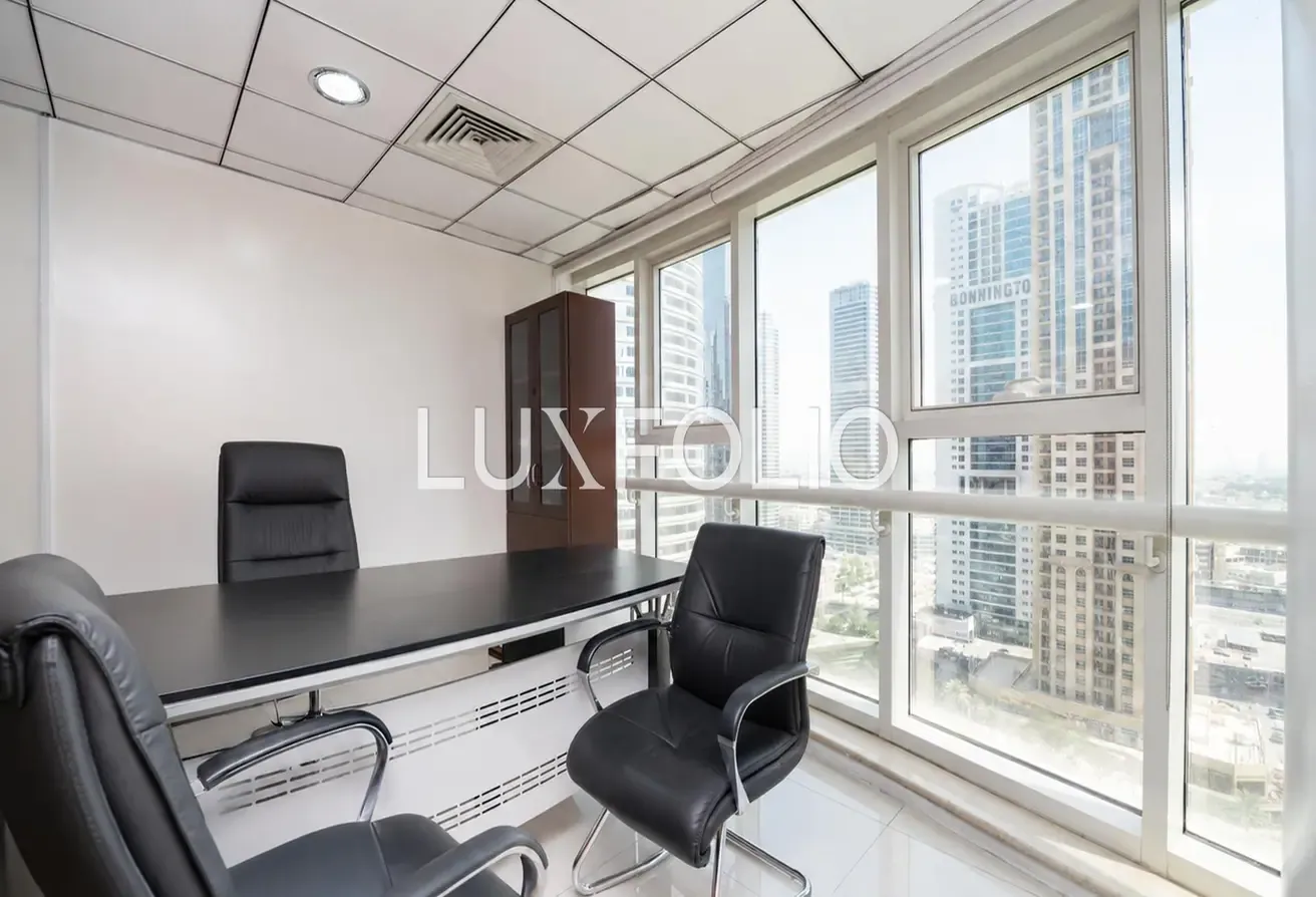 Furnished | Close to metro | Lake view