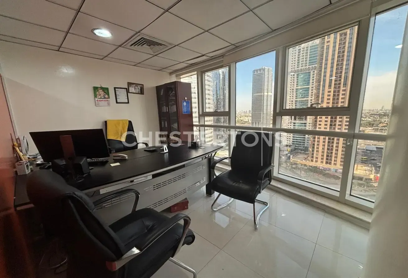 Fitted | Close To Metro | Lake View | For Investor