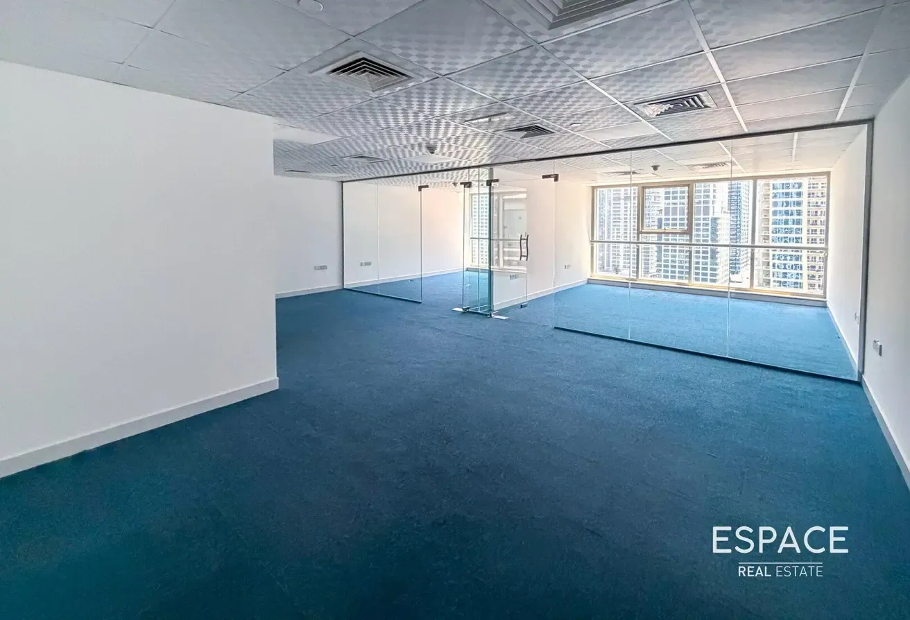 Vacant| Close to Metro | Lake View