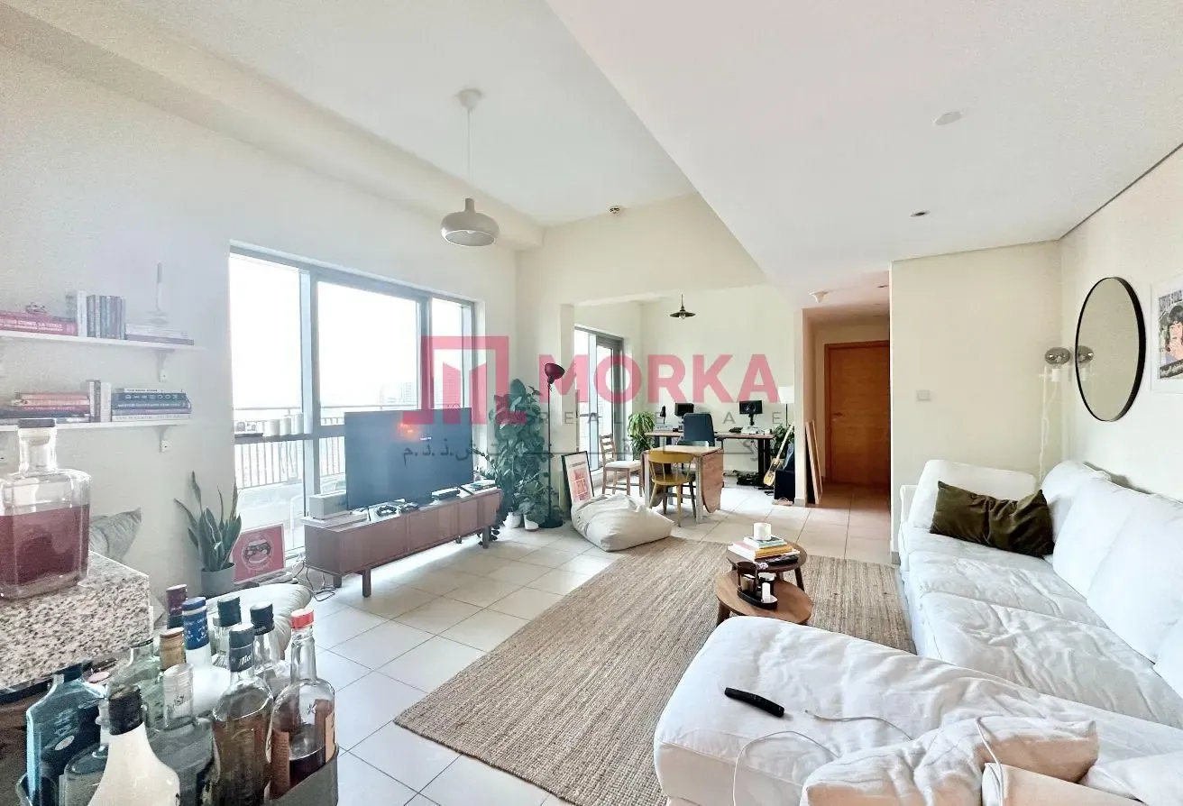 Largest 1BR+Study| Penthouse level| Notice served