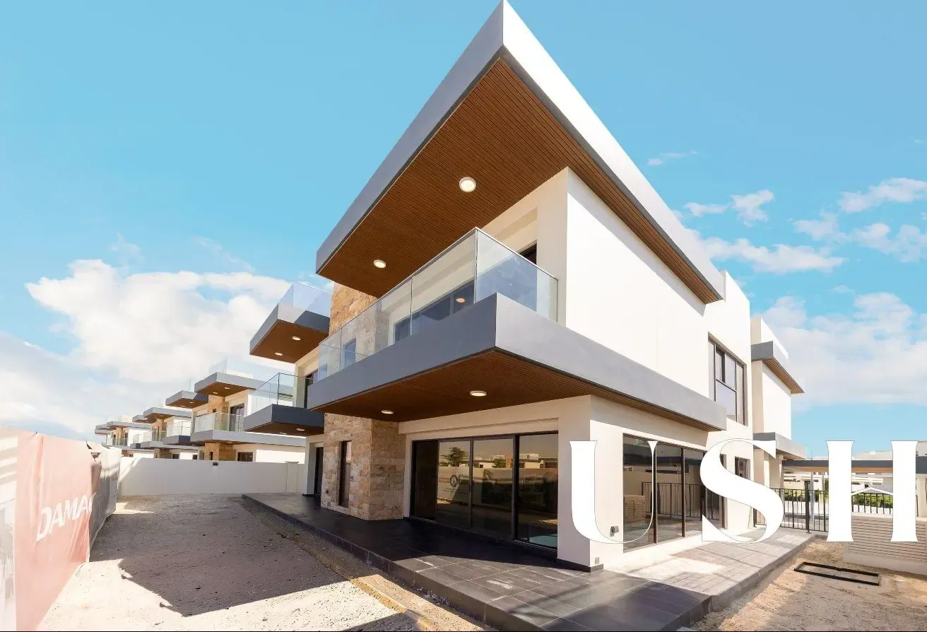Premium Location| Ready villa| On the lagoon