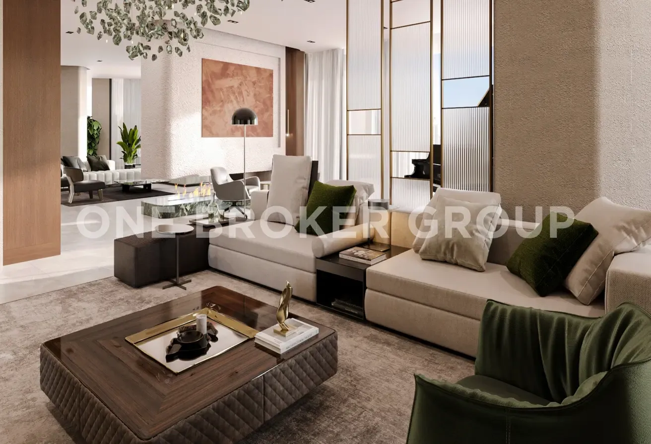 Downtown Luxury | HO Q4 2027 | PP 60/40