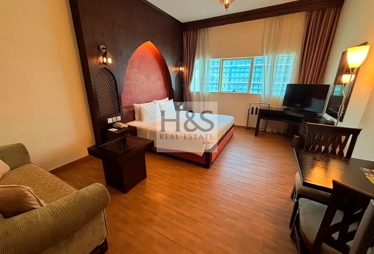 Furnished Studio | City View | Stylish Layout
