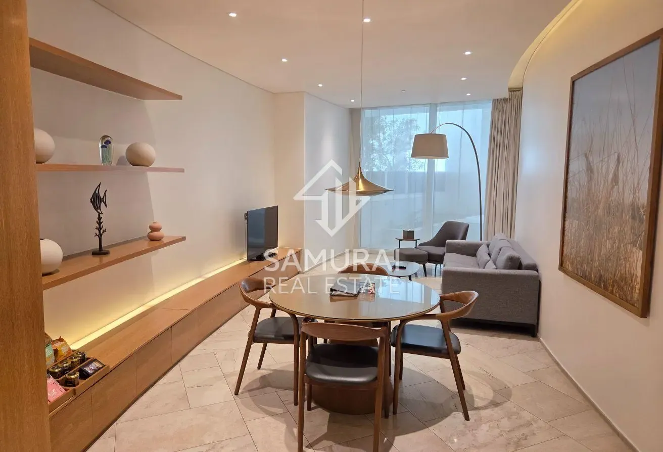 Skyline View 1BR Suite | Private Jacuzzi Terrace