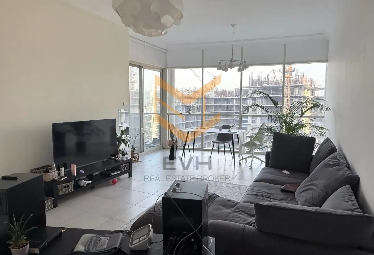 Full Glass | 1Bhk + Store | Spacious Layout