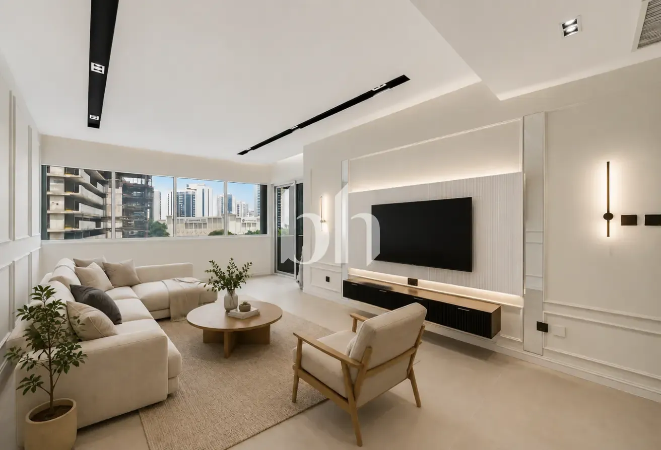 Fully Upgraded | Vacant | 1br hall | Lake Shore