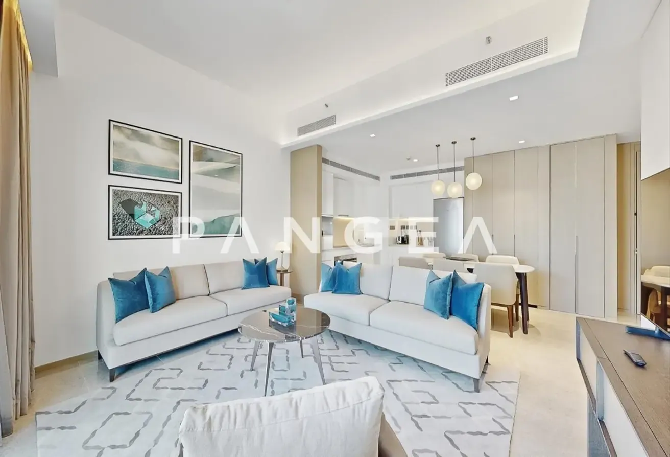 Panoramic Sea and City View | High Floor