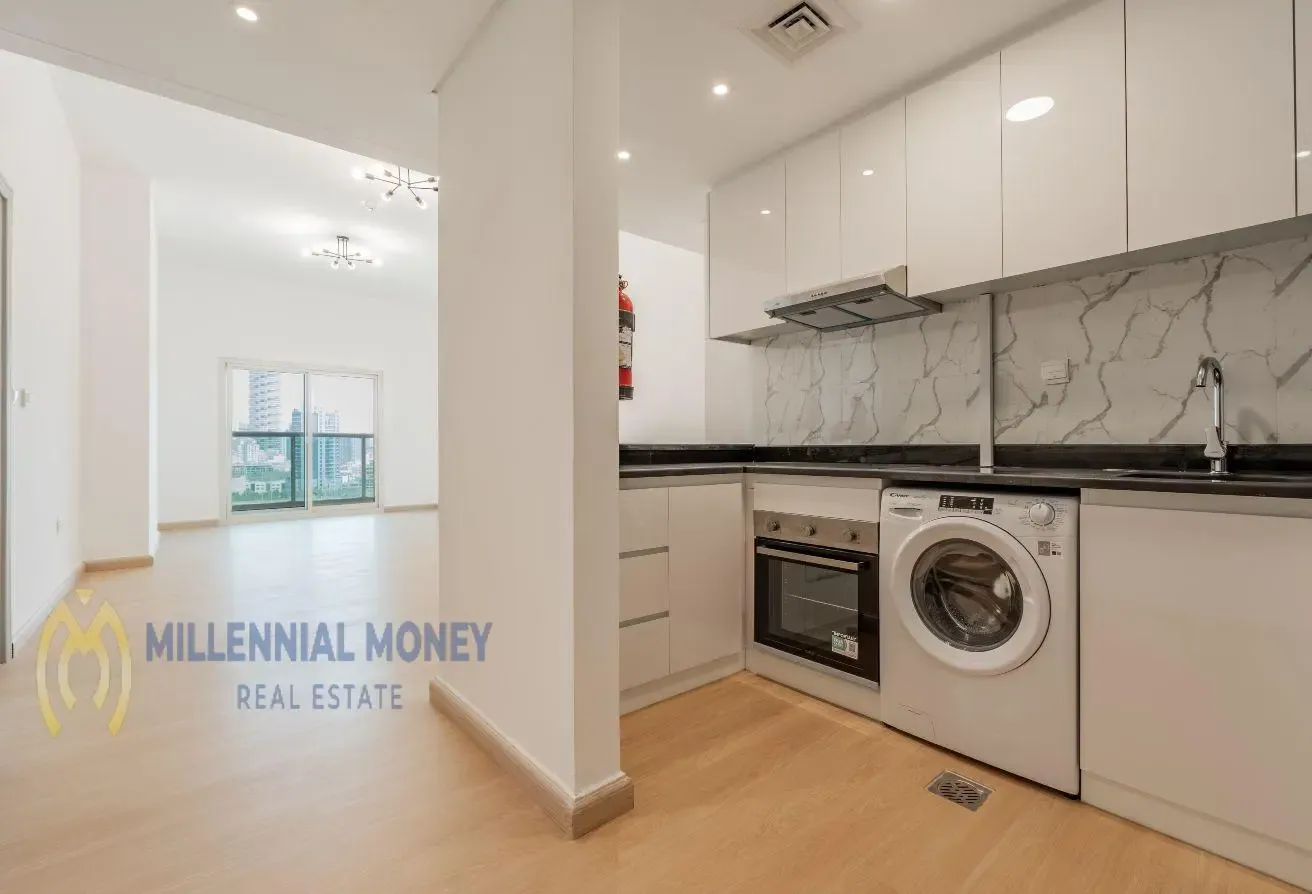 Spacious Upgraded 1BR | Vacant | Balcony