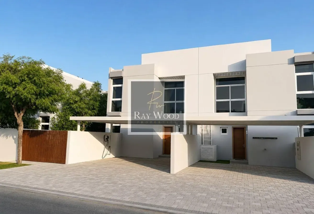Elegant 4 Bedrooms | Single row | Good location