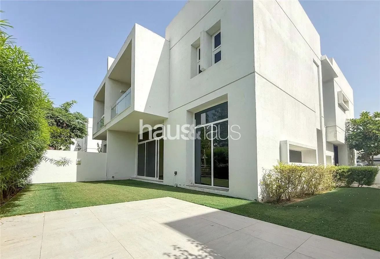 3BR Semi | Single Row | Park Facing | Vacant Now