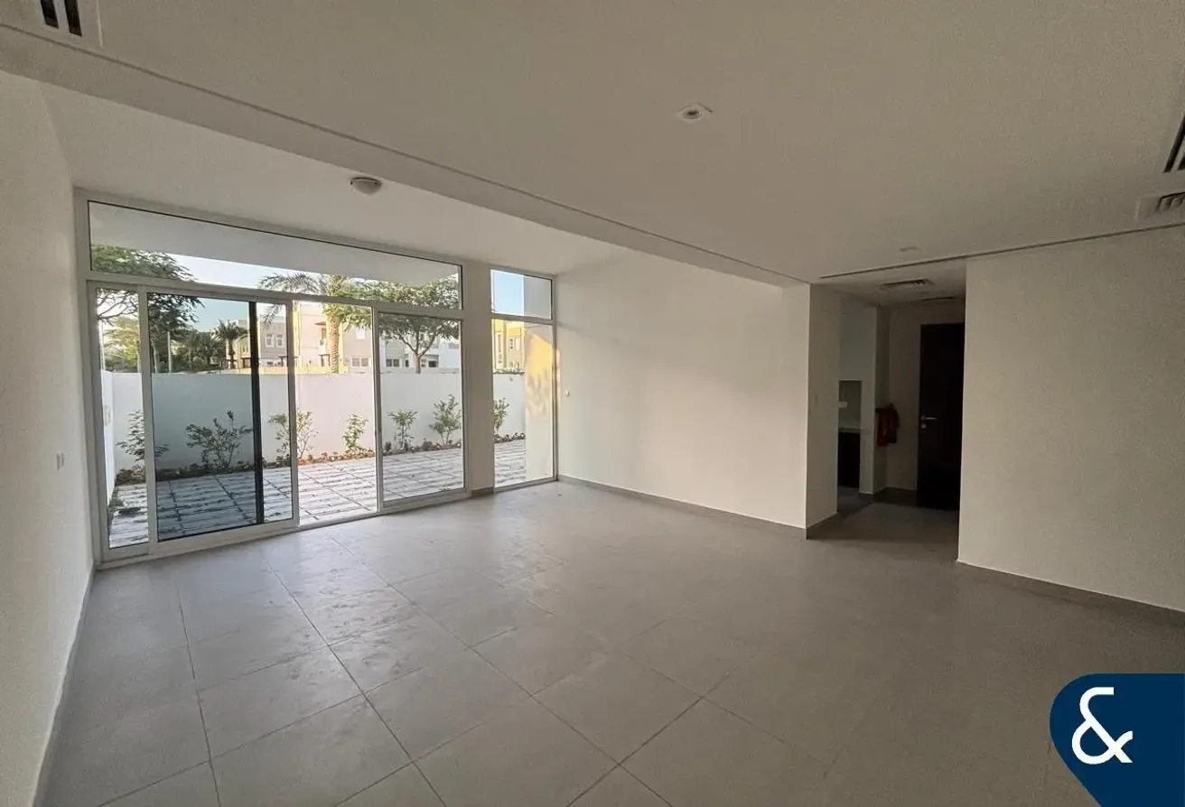 3Bedrooms | Single Row | Corner Plot