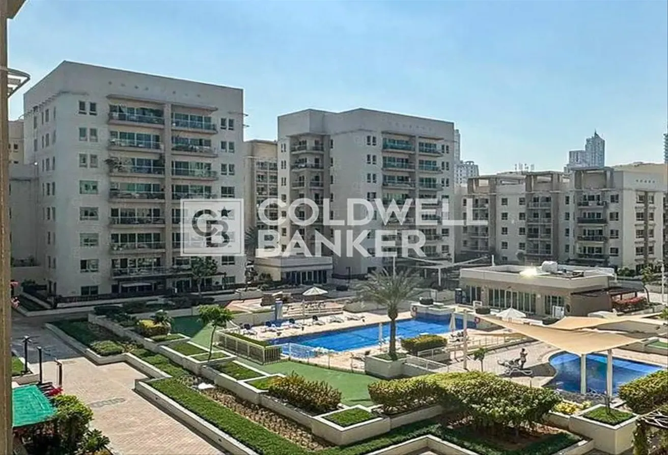 Spacious | Vacant | Garden View | Fitted Kitchen