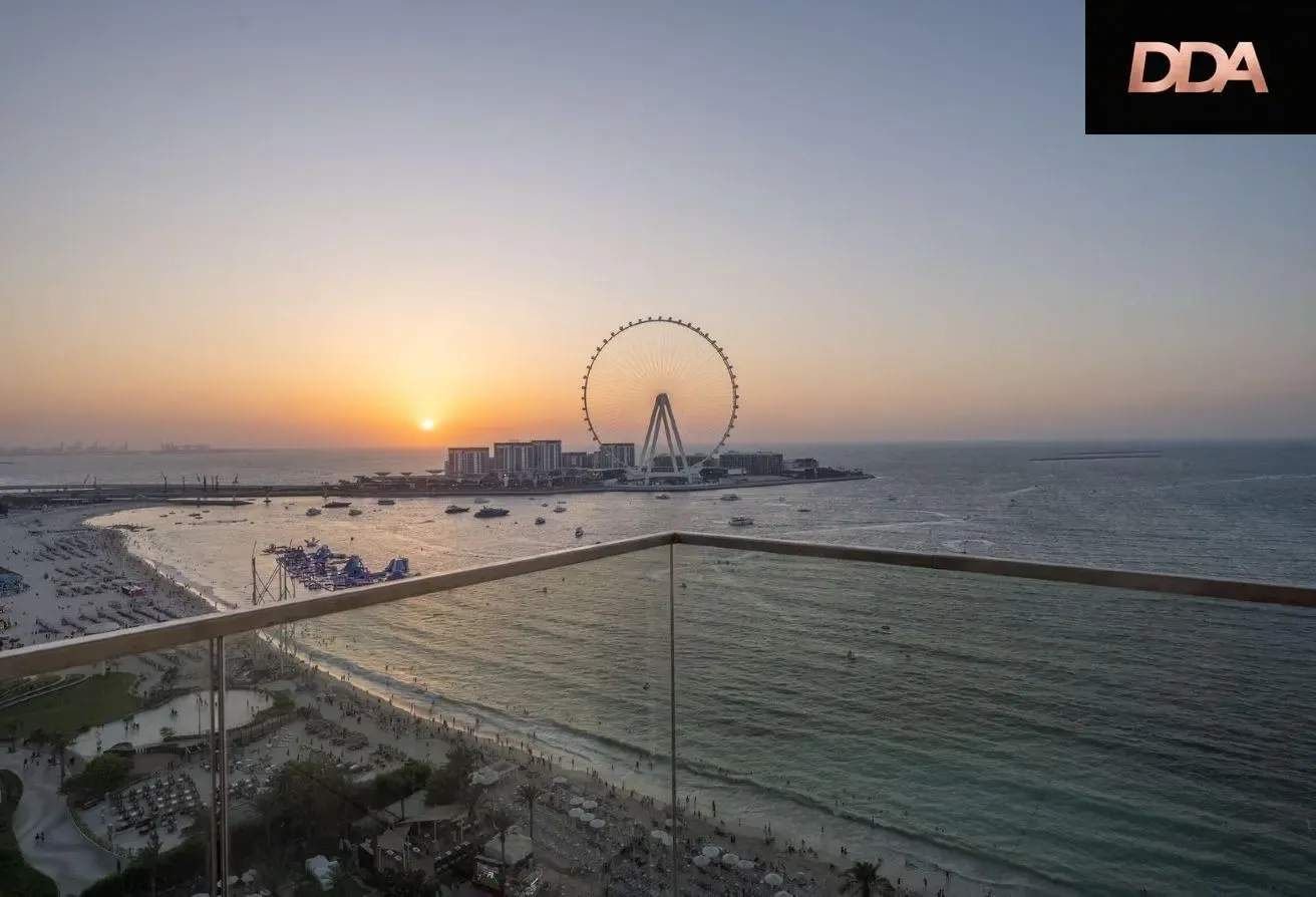 BEACHFRONT LIVING | HIGH FLOOR | PRIME INVESTMENT