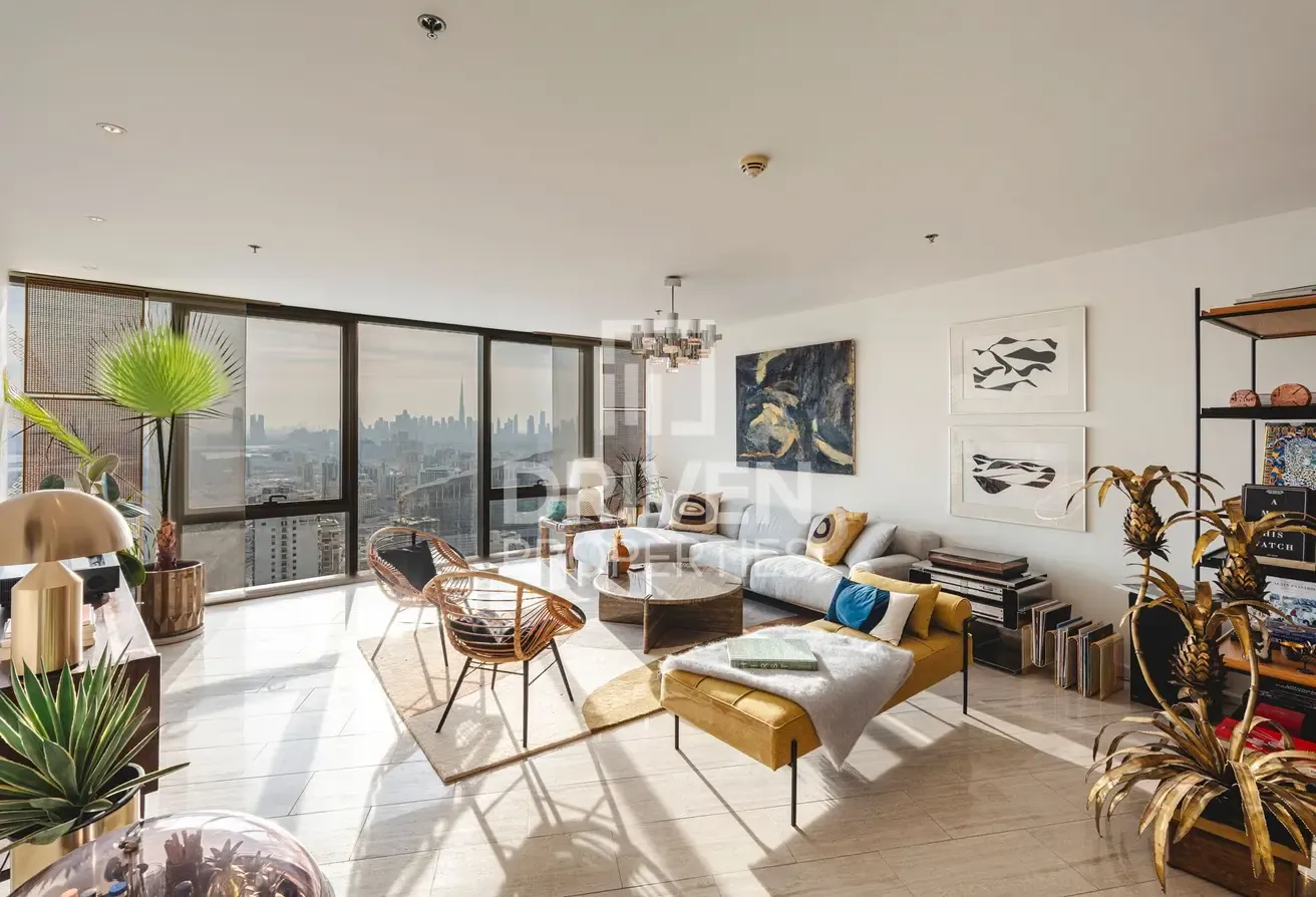 Waterfront Living | High Floor | Canal View